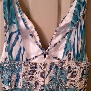 Mori lee dress size 4